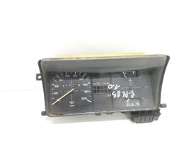 Volkswagen Polo I 86 Compteur de vitesse tableau de bord 867919033AT