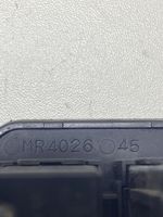 Mitsubishi Pajero Interruttore di regolazione livello altezza dei fari MR402645