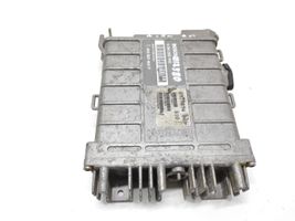 Audi 80 90 S2 B4 Variklio valdymo blokas 0261200242