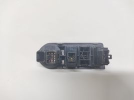 Hyundai H-1, Starex, Satellite Interruptor de luz 933104H000