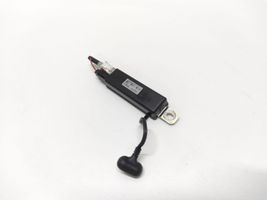 Chrysler Voyager Antenos stiprintuvas 05064324AC