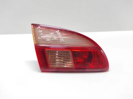 Toyota Avensis T220 Luci posteriori del portellone del bagagliaio 89022026