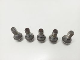 Volvo XC60 Nuts/bolts 