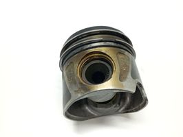 Mercedes-Benz CLS C218 X218 Piston A6510301017