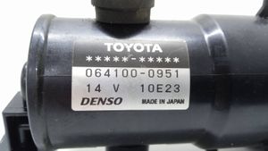 Toyota Prius (XW20) Bomba auxiliar eléctrica de agua/refrigerador 0641000951