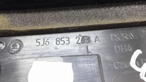 Skoda Fabia Mk2 (5J) Listwa / Uszczelka szyby drzwi przednich 5J6853263A