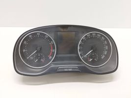 Skoda Fabia Mk3 (NJ) Compteur de vitesse tableau de bord 6V0920740C