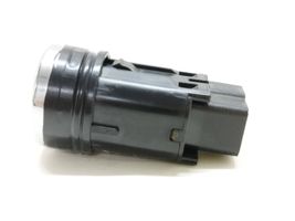 Ford Focus Interruptor de encendido/apagado del motor AM5T03L08