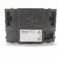 Nissan Qashqai+2 Module confort 284B2JD