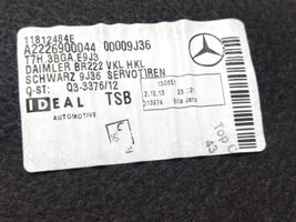 Mercedes-Benz S W222 Takaluukun alaosan verhoilu A2226900044