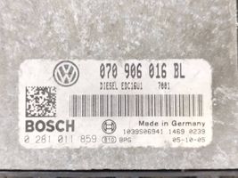 Volkswagen Touareg I Calculateur moteur ECU 070906016BL