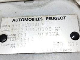 Peugeot iOn Motorhaube 7430A639