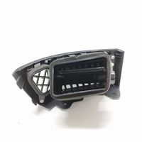 Hyundai i30 Moldura protectora de la rejilla de ventilación lateral del panel U0468448