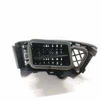 Hyundai i30 Moldura protectora de la rejilla de ventilación lateral del panel U0465248