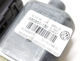 Volkswagen PASSAT B6 Priekinis varikliukas langų pakėlėjo 3C1837461L