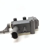 BMW X5 E70 Motorino del tappo del serbatoio del carburante 6985882