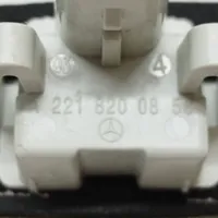 Mercedes-Benz CLS C218 X218 Lampa oświetlenia tylnej tablicy rejestracyjnej A2218200856