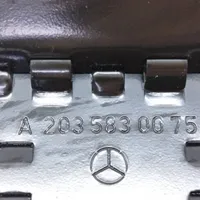 Mercedes-Benz SLK R172 Autres pièces intérieures A2035830075