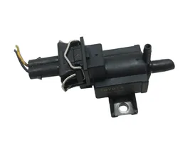 Toyota Avensis T270 Turbolader Druckwandler Magnetventil 258600R010