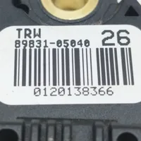 Toyota Avensis T270 Czujnik uderzenia Airbag 8983105040