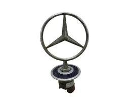 Mercedes-Benz C W203 Mostrina con logo/emblema della casa automobilistica 