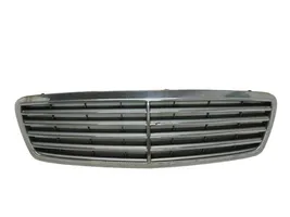 Mercedes-Benz C W203 Grille de calandre avant A2038800183