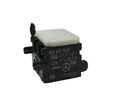 Mercedes-Benz S W221 Capteur de collision / impact de déploiement d'airbag 0038202826