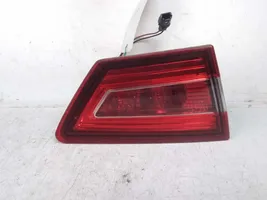 Renault Clio IV Lampy tylnej klapy bagażnika 