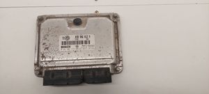 Volkswagen Golf IV Calculateur moteur ECU 038906012M