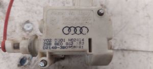 Audi A4 S4 B6 8E 8H Serratura del tappo del serbatoio del carburante 8E0852153