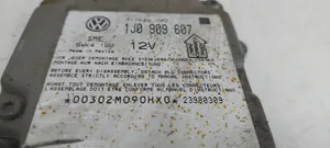 Volkswagen PASSAT B5 Turvatyynyn ohjainlaite/moduuli 1J0909607