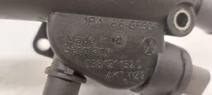 Volkswagen Polo IV 9N3 Alloggiamento termostato 038121132D