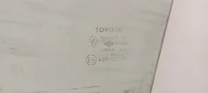 Toyota Avensis Verso Vitre de fenêtre porte avant (4 portes) 43R00034