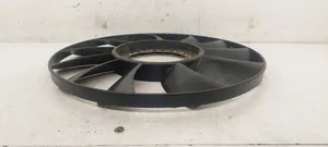 Volkswagen PASSAT B5 Hélice moteur ventilateur 058121301B