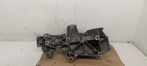 Volkswagen PASSAT B5 Soporte del alternador 038903143AE