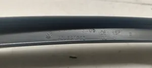 Volkswagen PASSAT B6 Rivestimento modanatura del vetro della portiera anteriore 3C4837902