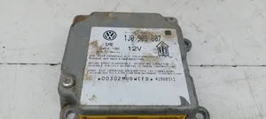 Volkswagen PASSAT B5 Airbag control unit/module 1J0909607