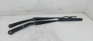 Subaru Forester SF Front wiper blade arm 