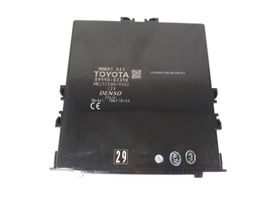 Toyota Auris E180 Moduł / Sterownik systemu uruchamiania bezkluczykowego 8999002390