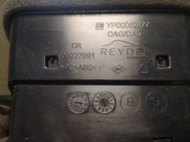 Opel Grandland X Kojelaudan sivutuuletussuuttimen kehys YP00062877