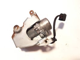 Mercedes-Benz C W205 Alipainepumppu A0004304032