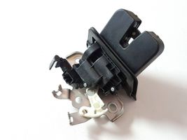 Audi Q3 8U Bagažinės spyna 8R0827505