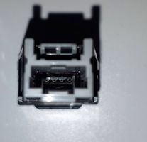 Mitsubishi Outlander USB jungtis K140291