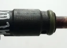 Mercedes-Benz ML W164 Fuel injector A2720780249