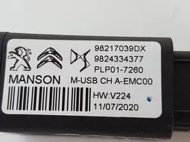 Citroen C5 Aircross USB socket connector 98217039DX