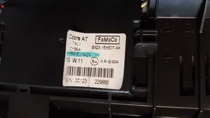 Jaguar XF Illuminazione sedili anteriori 8X2315K607AA