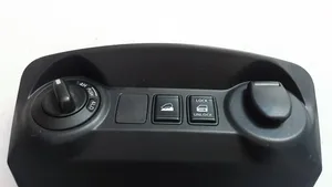 Nissan Navara D23 Paneļa apdare 682464KJ0A