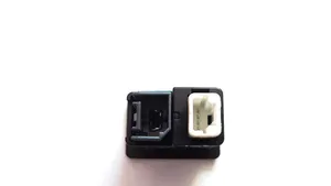 Nissan Navara D23 Enchufe conector entrada auxiliar 795405004