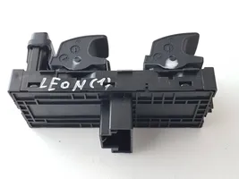 Seat Leon (5F) Interrupteur commade lève-vitre 5G0959857F