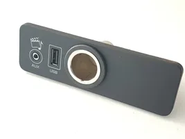 Jaguar XF X250 Connettore plug in USB 28339197